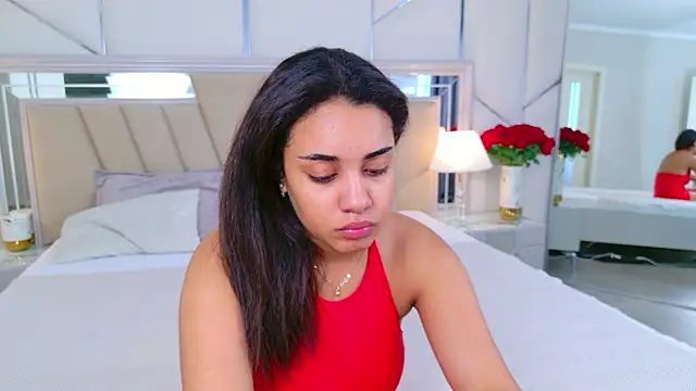 Snapshot of Luna_Cortier chatting on June 10, 2026, 5:18 am Luna Cortier online show from June 10, 2026, 5:18 am