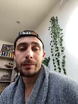 Snapshot of Piratee666 chatting on March 3, 2026, 12:22 pm Piratee666 online show from March 3, 2026, 12:22 pm