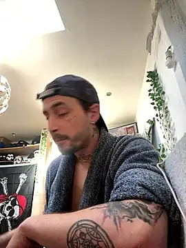 Snapshot of Piratee666 chatting on March 9, 2026, 7:56 am Piratee666 online show from March 9, 2026, 7:56 am