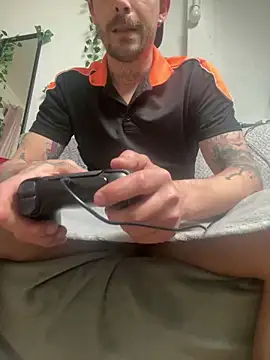 Snapshot of Piratee666 chatting on March 11, 2026, 9:04 am Piratee666 online show from March 11, 2026, 9:04 am