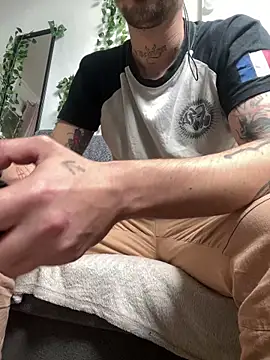 Snapshot of Piratee666 chatting on March 12, 2026, 12:22 pm Piratee666 online show from March 12, 2026, 12:22 pm