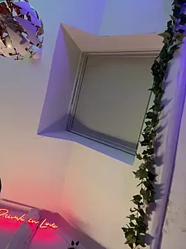 Snapshot of Piratee666 chatting on March 29, 2026, 12:43 am Piratee666 online show from March 29, 2026, 12:43 am