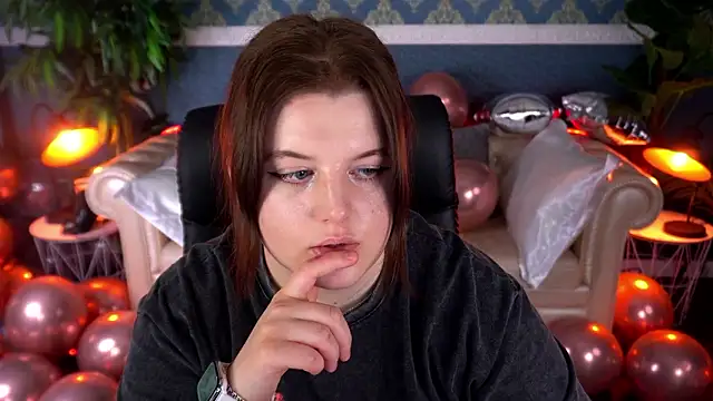 KristiFoxy online show from February 2, 2026, 1:54 pm