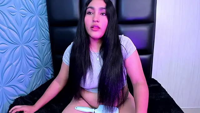 Snapshot of Lya_dubois_ chatting on February 5, 2026, 8:46 pm Lya dubois online show from February 5, 2026, 8:46 pm