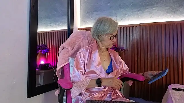 miss monserrate01 online show from March 16, 2026, 1:26 pm