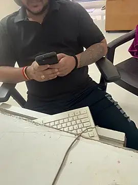 Rah0091 online show from April 4, 2026, 9:40 am