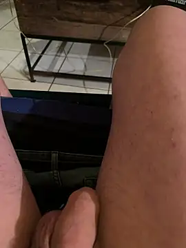 Kylxxx8 online show from March 31, 2026, 8:09 pm