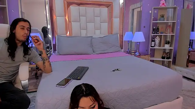 Goldentemptation  online show from April 15, 2026, 7:58 pm