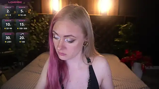 DramaQuenns online show from July 21, 2026, 5:43 am