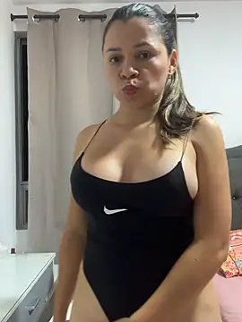 ANDREA04  online show from February 18, 2026, 3:13 am