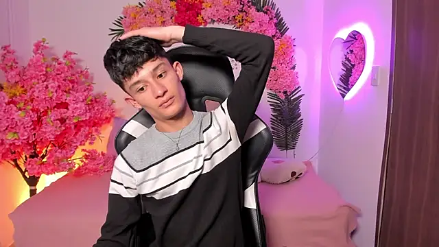 Patrick Howland  online show from April 11, 2026, 9:19 pm