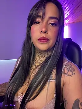 Snapshot of Annie_Alicee chatting on February 12, 2026, 2:01 pm Annie Alicee online show from February 12, 2026, 2:01 pm