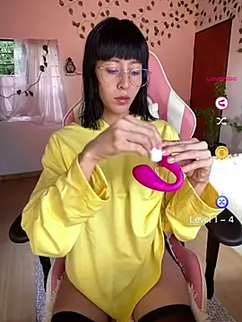 Capricornmystic1 online show from May 15, 2026, 12:23 pm