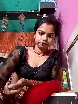 Snapshot of Cut_ikina chatting on May 3, 2026, 9:43 pm Cut ikina online show from May 3, 2026, 9:43 pm