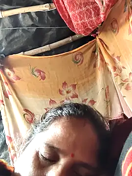 Snapshot of Hot_kiran4 chatting on March 18, 2026, 9:18 pm Hot kiran4 online show from March 18, 2026, 9:18 pm