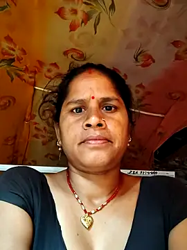 Snapshot of Hot_kiran4 chatting on April 5, 2026, 1:36 am Hot kiran4 online show from April 5, 2026, 1:36 am