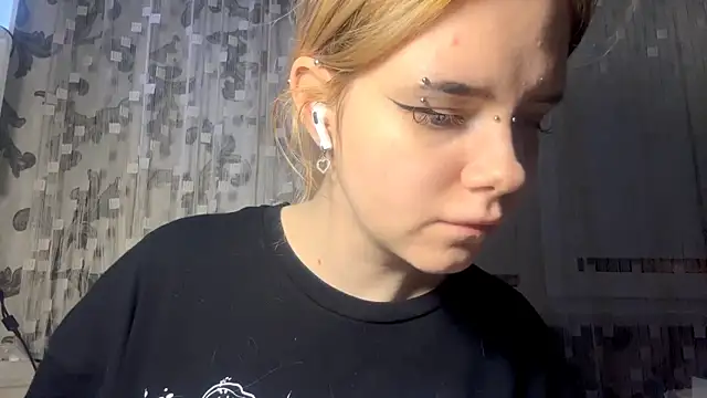 Snapshot of LedAffinity chatting on February 14, 2026, 2:47 pm LedAffinity online show from February 14, 2026, 2:47 pm