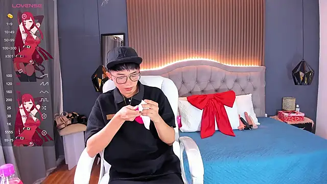 Noa 03 online show from June 3, 2026, 6:13 pm