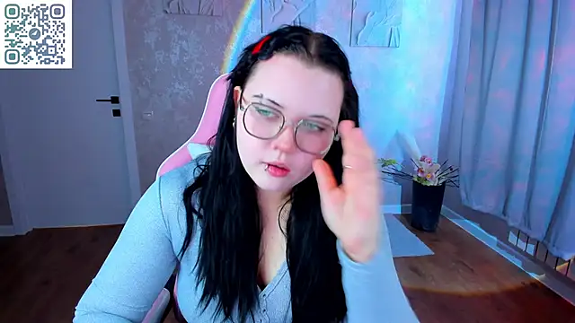 Kira G0ld online show from April 19, 2026, 9:08 am