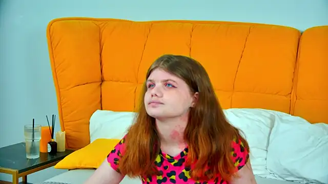 ChloeHalses online show from May 9, 2026, 5:07 pm