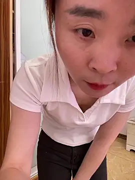 Snapshot of mm47865 chatting on May 31, 2026, 9:49 am mm47865 online show from May 31, 2026, 9:49 am