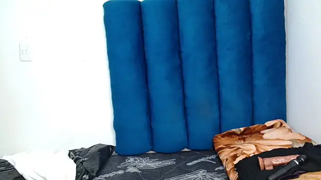 ForeverSexy  online show from April 5, 2026, 5:43 pm