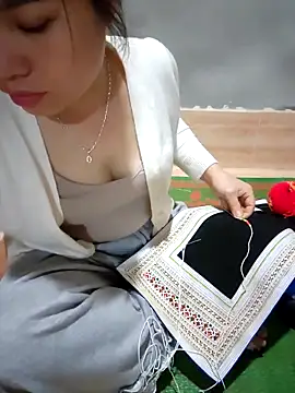 Snapshot of aki_zz69 chatting on February 8, 2026, 8:29 am aki zz69 online show from February 8, 2026, 8:29 am