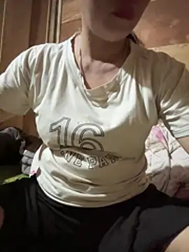 Snapshot of Naoo_Chan01 chatting on April 3, 2026, 8:01 am Naoo Chan01 online show from April 3, 2026, 8:01 am