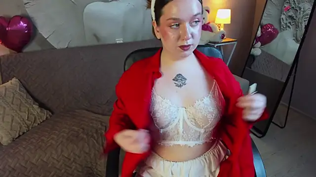 Snapshot of RachelDiRose chatting on February 15, 2026, 7:51 am RachelDiRose online show from February 15, 2026, 7:51 am