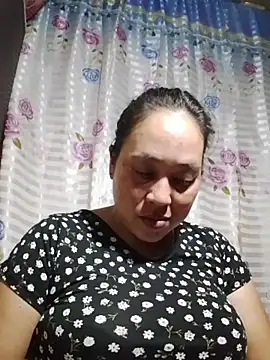 Snapshot of May_Bombs chatting on March 8, 2026, 6:06 am May Bombs online show from March 8, 2026, 6:06 am