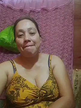 Snapshot of May_Bombs chatting on March 14, 2026, 12:50 am May Bombs online show from March 14, 2026, 12:50 am