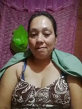 Snapshot of May_Bombs chatting on March 14, 2026, 12:54 pm May Bombs online show from March 14, 2026, 12:54 pm