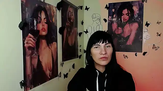 Snapshot of Rosalinda_ro chatting on March 27, 2026, 1:11 am Rosalinda ro online show from March 27, 2026, 1:11 am