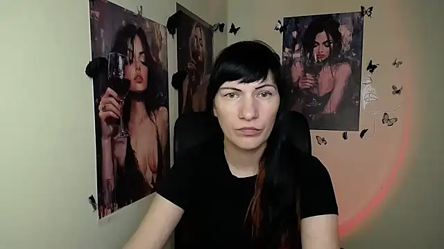 Snapshot of Rosalinda_ro chatting on April 10, 2026, 12:10 pm Rosalinda ro online show from April 10, 2026, 12:10 pm