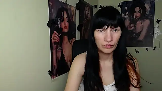 Snapshot of Rosalinda_ro chatting on April 15, 2026, 12:34 pm Rosalinda ro online show from April 15, 2026, 12:34 pm