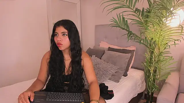 Iriana Vexz online show from March 14, 2026, 1:05 pm