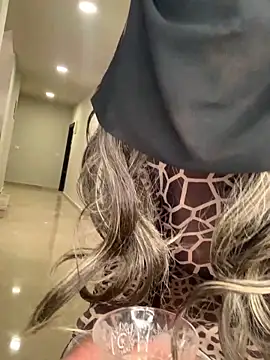 Snapshot of Arab_Honey chatting on May 31, 2026, 5:53 pm Arab Honey online show from May 31, 2026, 5:53 pm