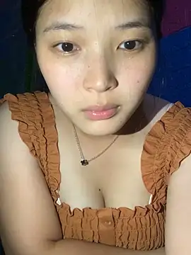 Snapshot of Suzu_xx01 chatting on May 15, 2026, 4:03 pm Suzu xx01 online show from May 15, 2026, 4:03 pm