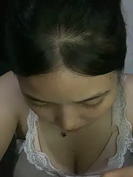 Snapshot of Suzu_xx01 chatting on May 16, 2026, 6:50 pm Suzu xx01 online show from May 16, 2026, 6:50 pm