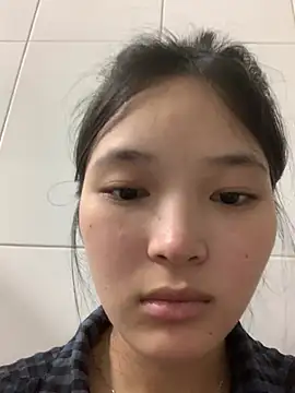 Snapshot of Suzu_xx01 chatting on May 31, 2026, 12:01 pm Suzu xx01 online show from May 31, 2026, 12:01 pm