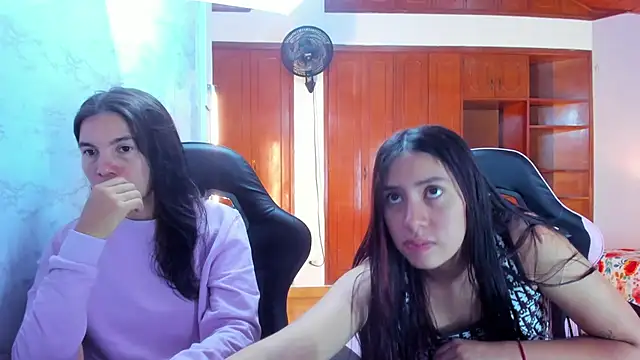 Snapshot of Emily_and_Soffy chatting on February 6, 2026, 12:19 pm Emily and Soffy online show from February 6, 2026, 12:19 pm