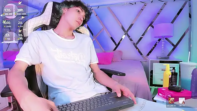 Snapshot of thanier_18 chatting on March 5, 2026, 7:32 pm thanier 18 online show from March 5, 2026, 7:32 pm