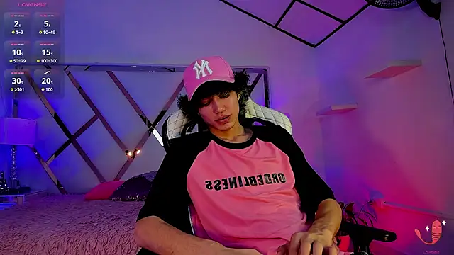 Snapshot of thanier_18 chatting on March 12, 2026, 7:42 pm thanier 18 online show from March 12, 2026, 7:42 pm