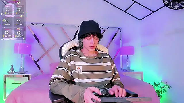 Snapshot of thanier_18 chatting on March 21, 2026, 7:17 pm thanier 18 online show from March 21, 2026, 7:17 pm