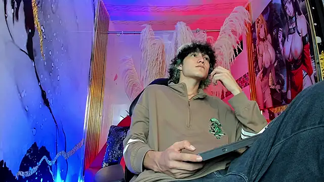 Snapshot of thanier_18 chatting on April 2, 2026, 2:53 am thanier 18 online show from April 2, 2026, 2:53 am