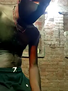 Snapshot of diwana475 chatting on May 5, 2026, 3:42 pm diwana475 online show from May 5, 2026, 3:42 pm