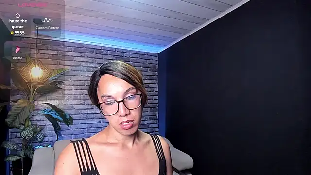 Snapshot of isabella_star_ chatting on May 18, 2026, 12:00 pm isabella star online show from May 18, 2026, 12:00 pm