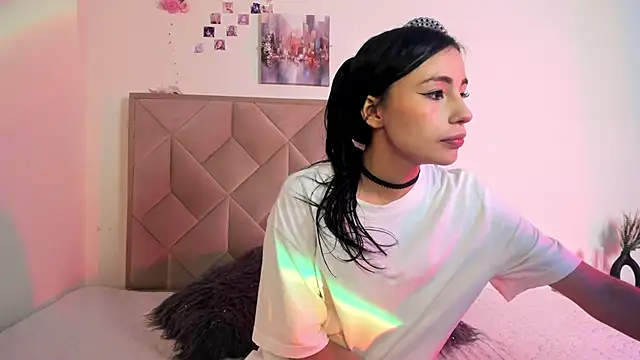Chloe Miller 2 online show from May 3, 2026, 1:11 am
