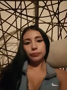 Chloe Miller 2 online show from May 18, 2026, 1:13 am