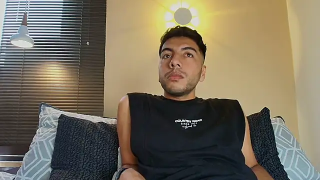 Snapshot of Max_Hornye chatting on February 25, 2026, 7:12 pm Max Hornye online show from February 25, 2026, 7:12 pm